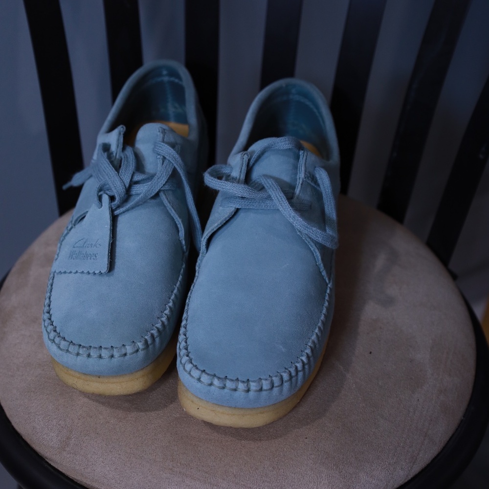 clarks  size 10.5 baby blue